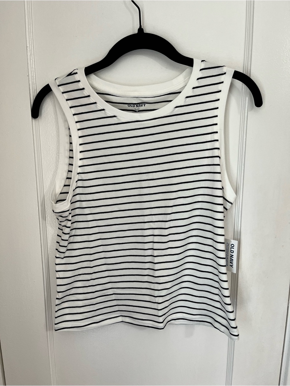 NWT Old Navy White Tank Top with Black Stripes - Picture 2 of 6